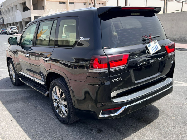 Toyota Land Cruiser 2015  Black LHD Diesel AT SUV 4WD view 10