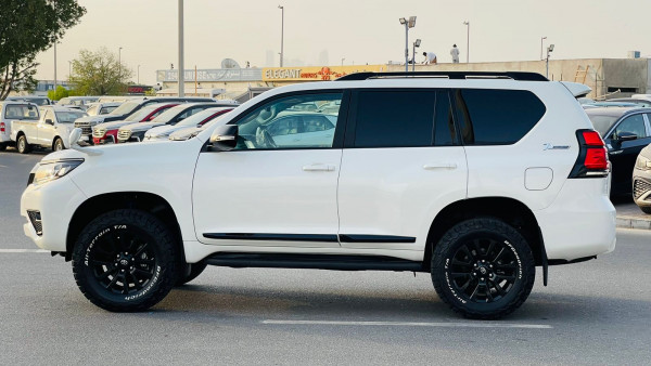 Toyota Prado 2021/ White RHD Diesel AT SUV 4WD view 12