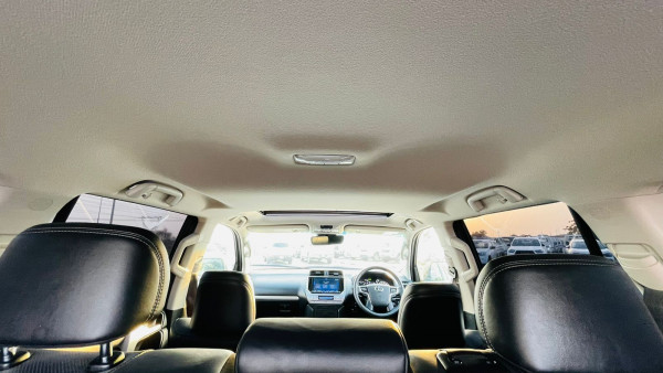 Toyota Prado 2021/ White RHD Diesel AT SUV 4WD view 18