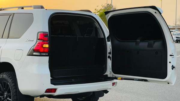 Toyota Prado 2021/ White RHD Diesel AT SUV 4WD view 33